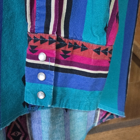 Wrangler Teal and Red Striped Western Shirt - Picture 3 of 5